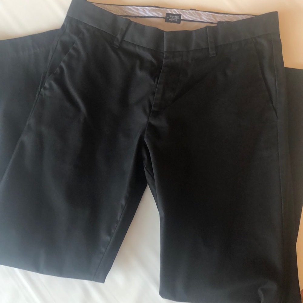 Men’s tailored straight fit Gap khakis